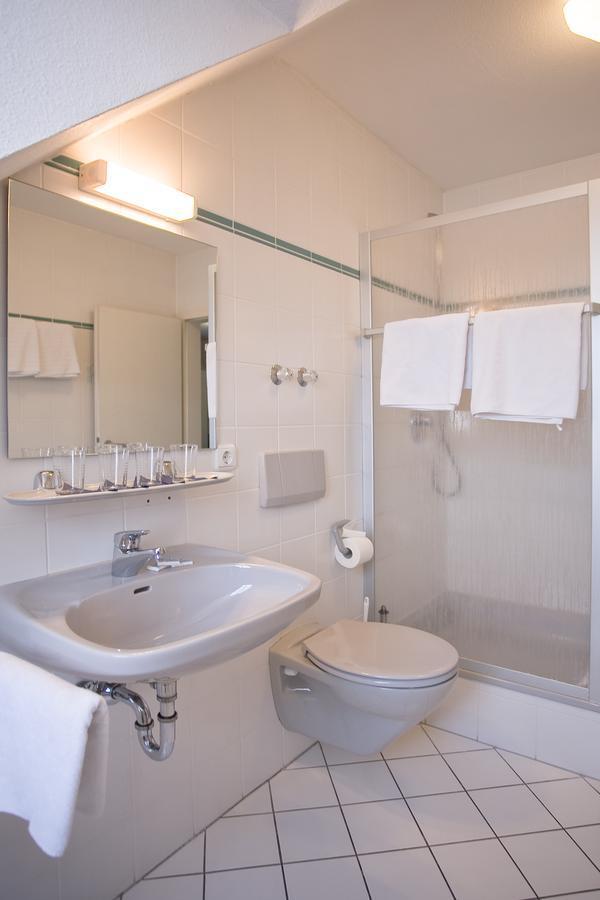 Landgasthof Windfelder Am See Hotel Stegaurach Стая снимка